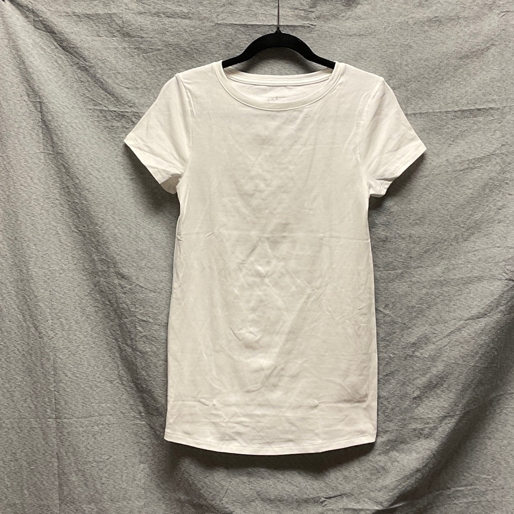 Isabel Maternity by Ingrid & Isabel Classic White Short Sleeve Tee